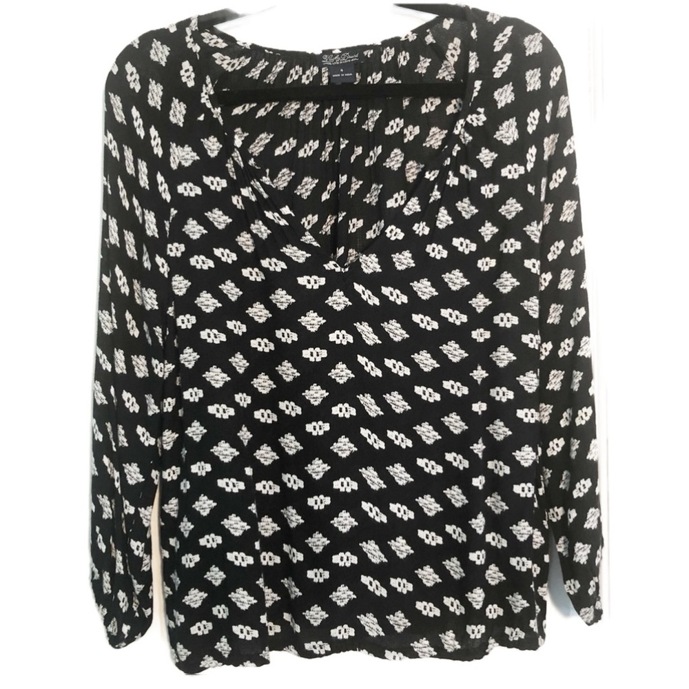 Lucky Brand Flowy Boho Long Sleeve Print Blouse Open Round Vneck Elastic at Cuff